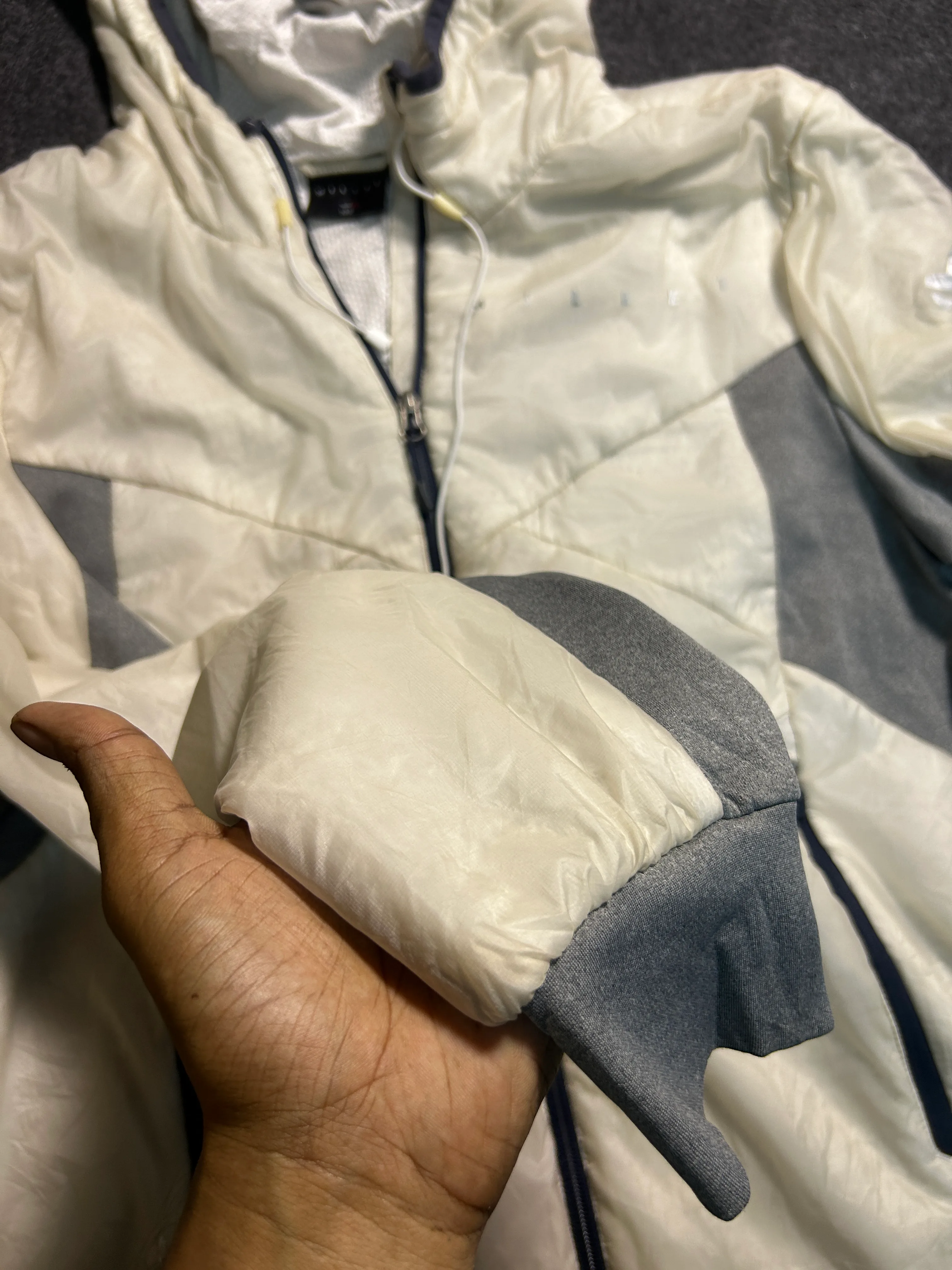 MILLET Lightweight Puffer Jacket White Grey Full Zip Hooded Outdoor Size 100