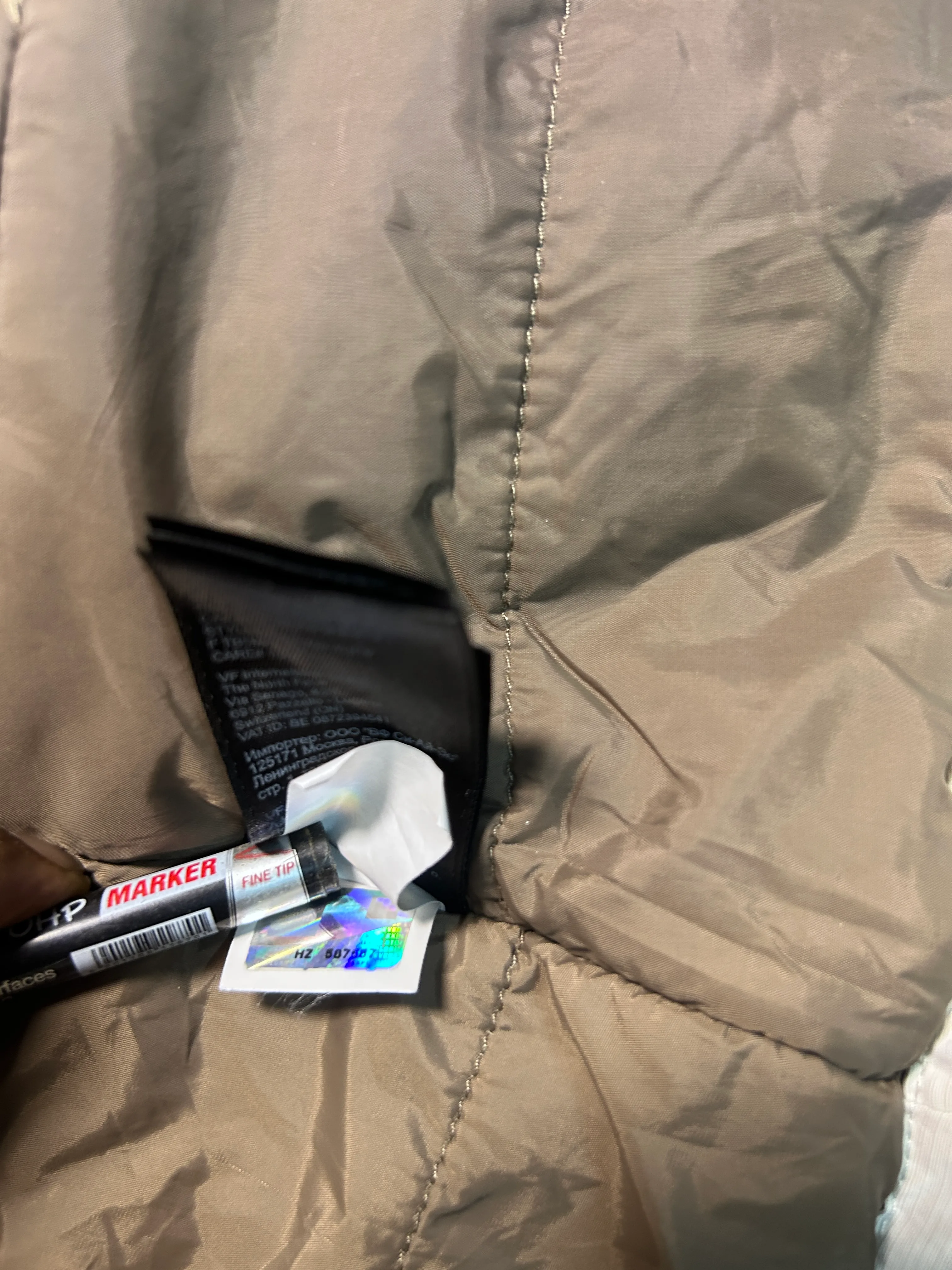 The North Face Women's HyVent Winter Jacket Light Cream Faux Fur Lined Detachable Hood M