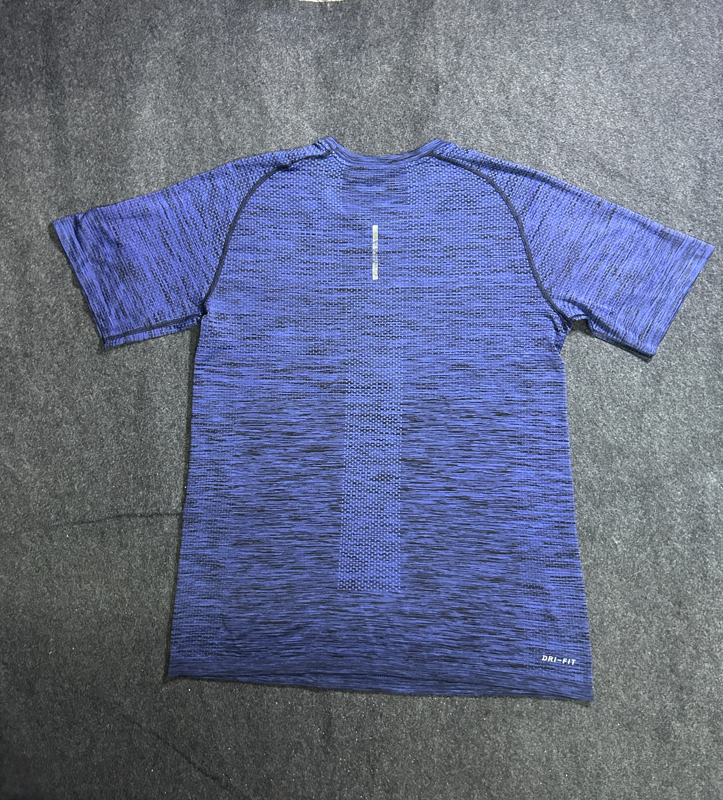 Nike Running Dri-FIT Knit Seamless Short-Sleeve T-Shirt – Purple / Black Heather XL