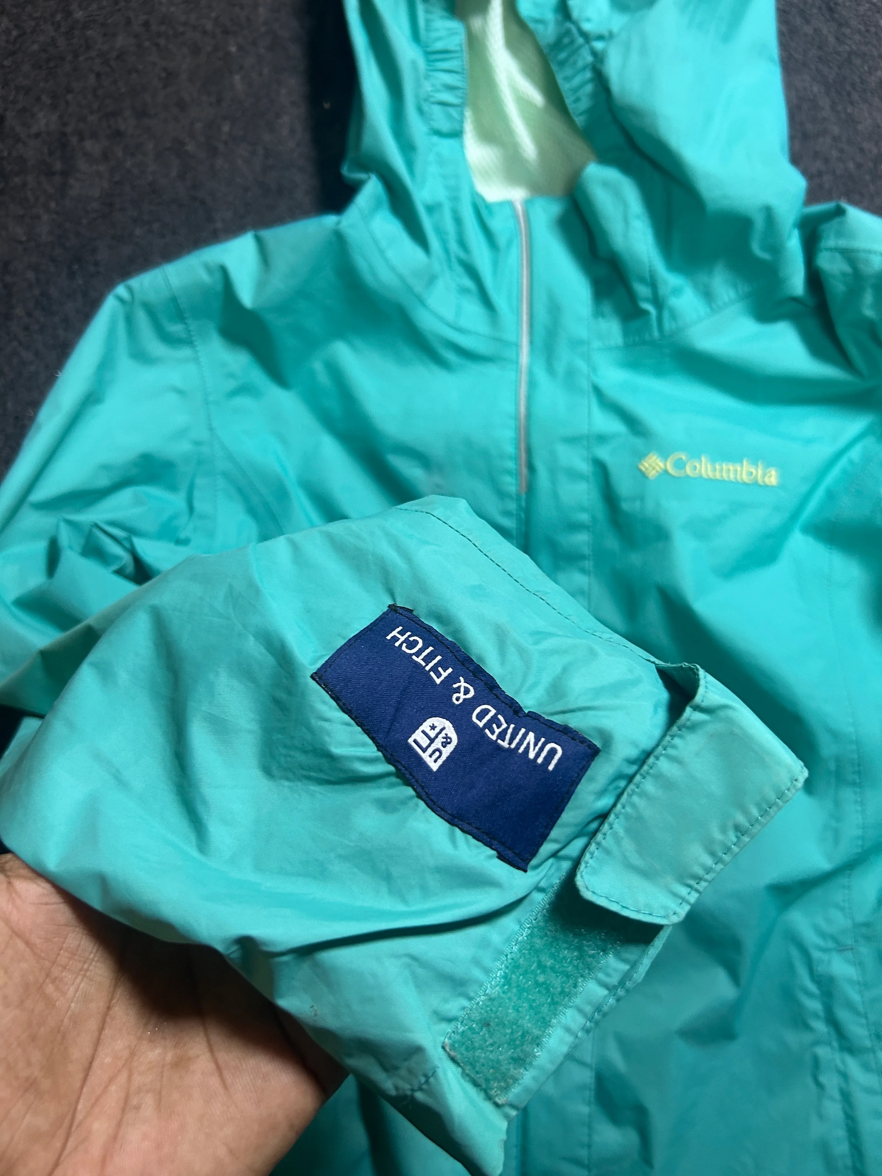 Columbia Women's Hooded Waterproof Windbreaker Rain Jacket - Seafoam Teal XS