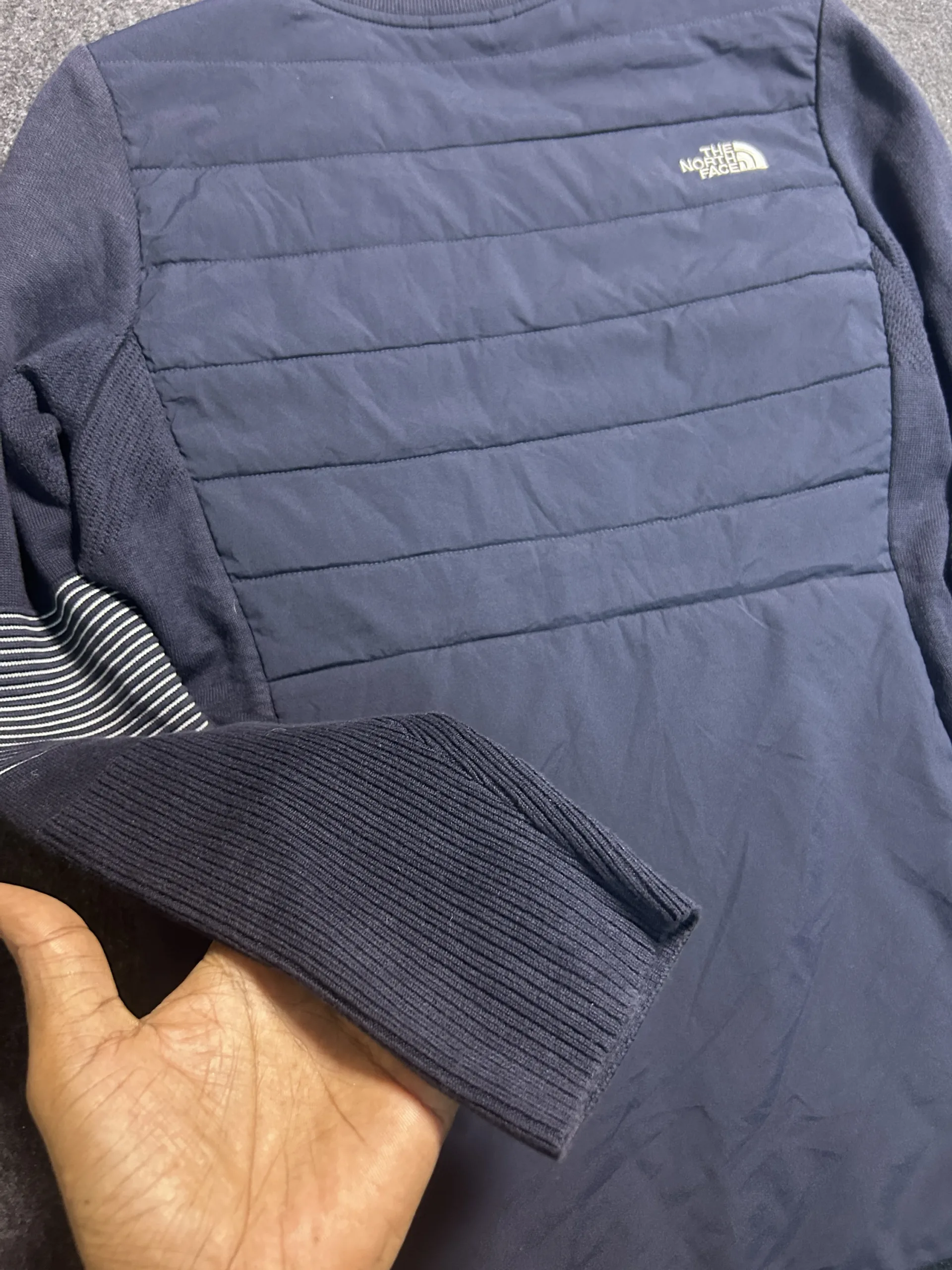 The North Face V-Motion Hybrid Lightweight Bomber Jacket Navy Blue | M