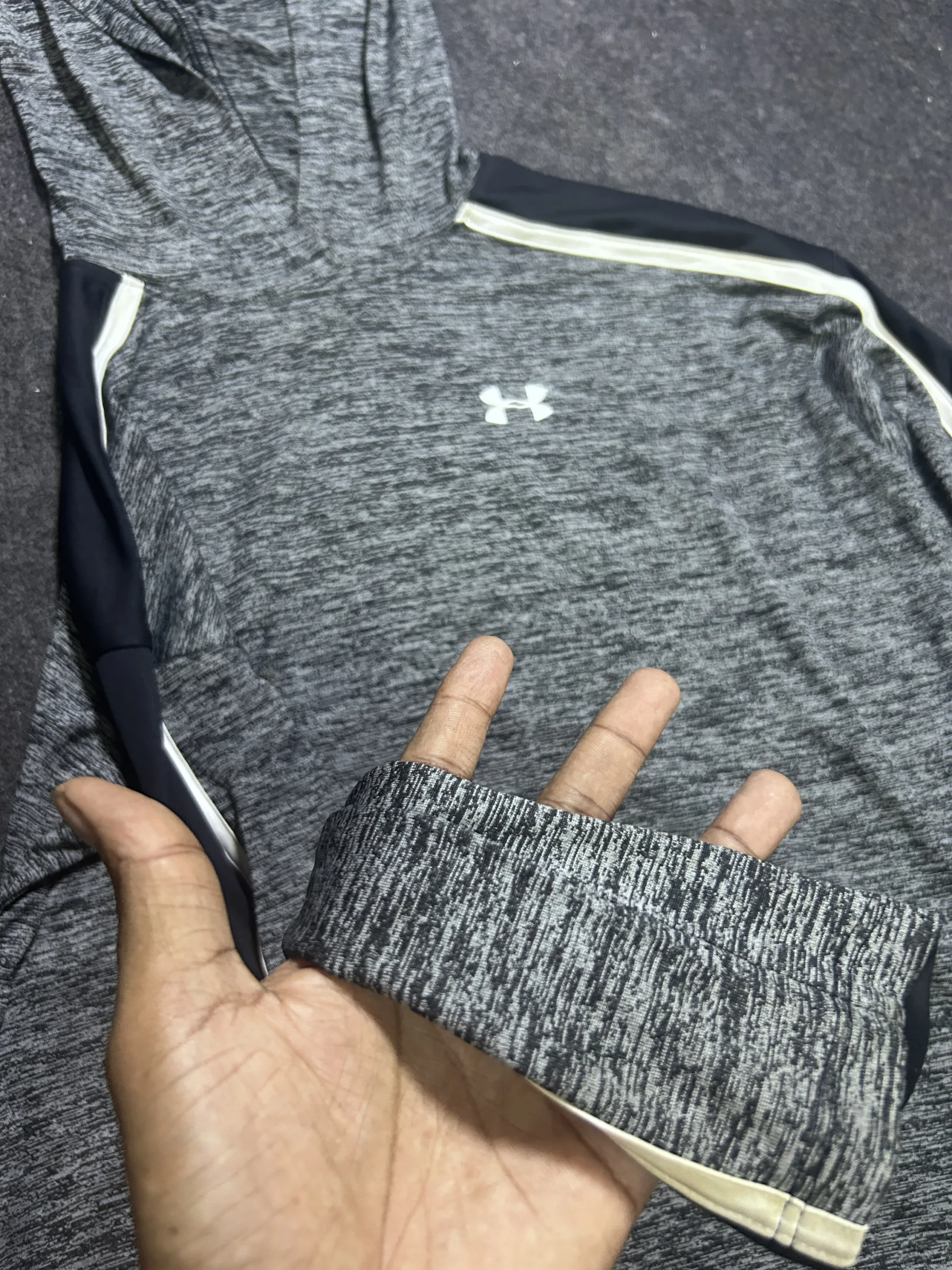 Under Armour HeatGear Performance Hoodie | Grey Athletic Training Pullover | L