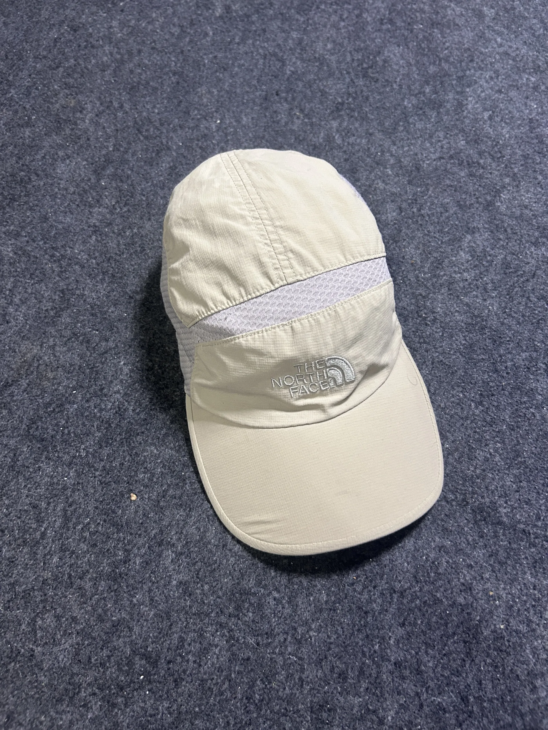 The North Face Lightweight Outdoor Running Cap | Beige Performance Hiking Hat | One Size