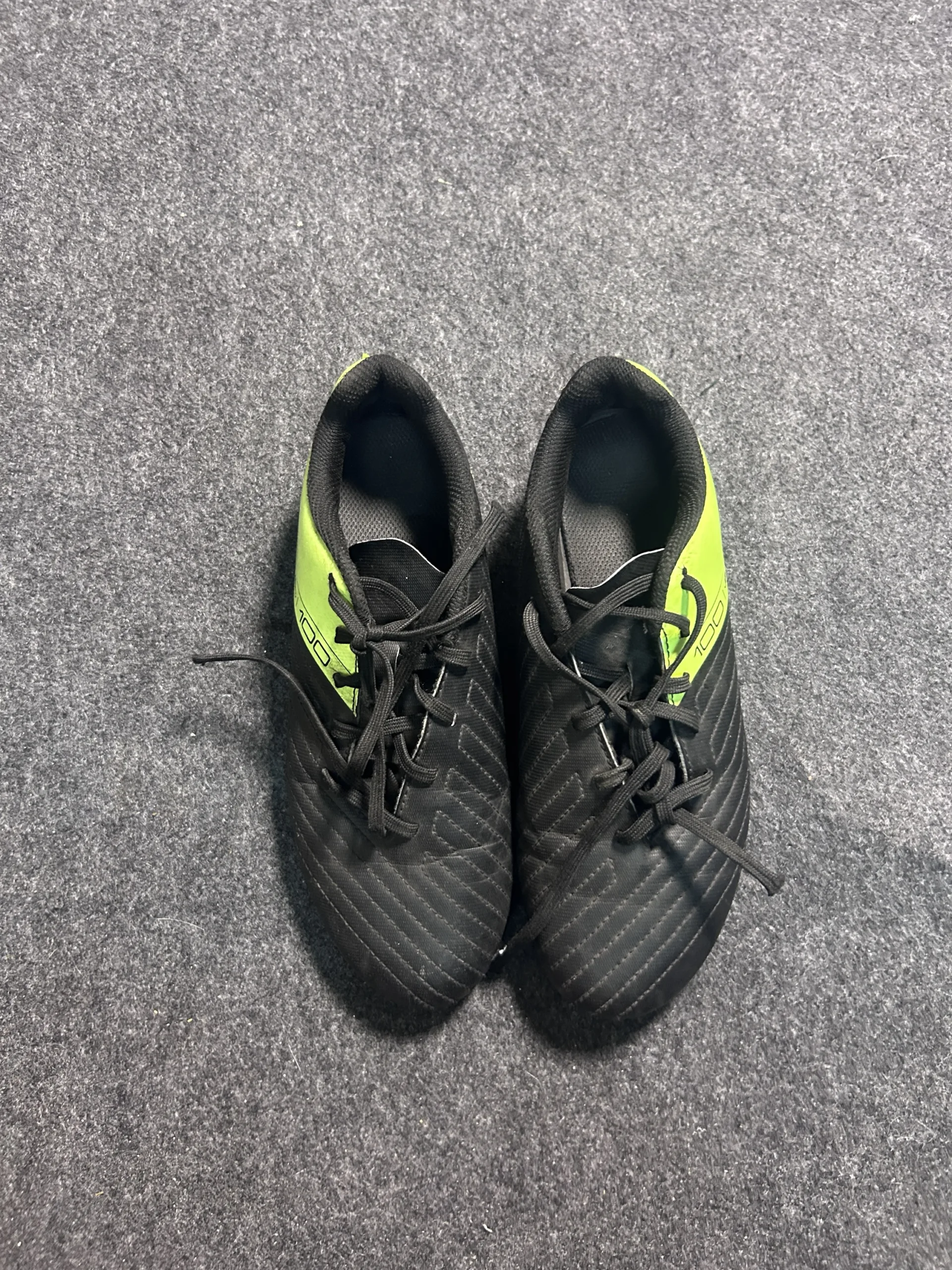 Kipsta 100 Football Studs Black Neon Green Soccer Cleats UK 4