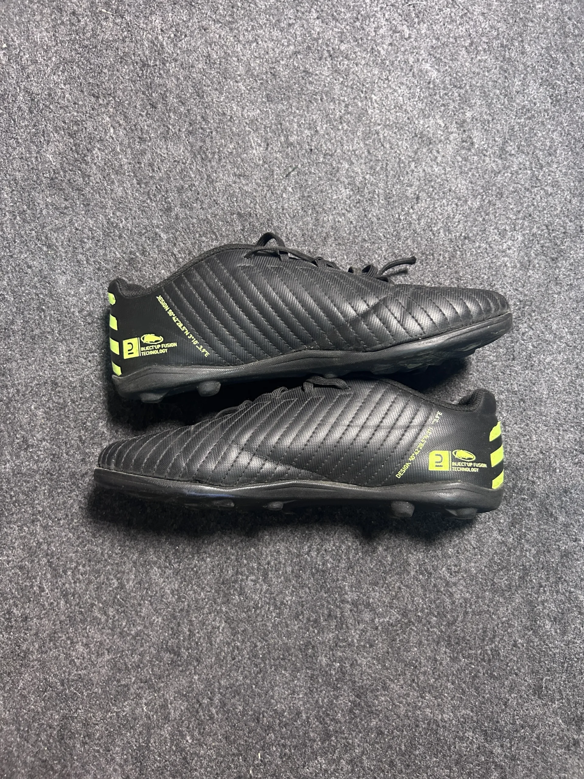Kipsta 100 Football Studs Black Neon Green Soccer Cleats UK 4