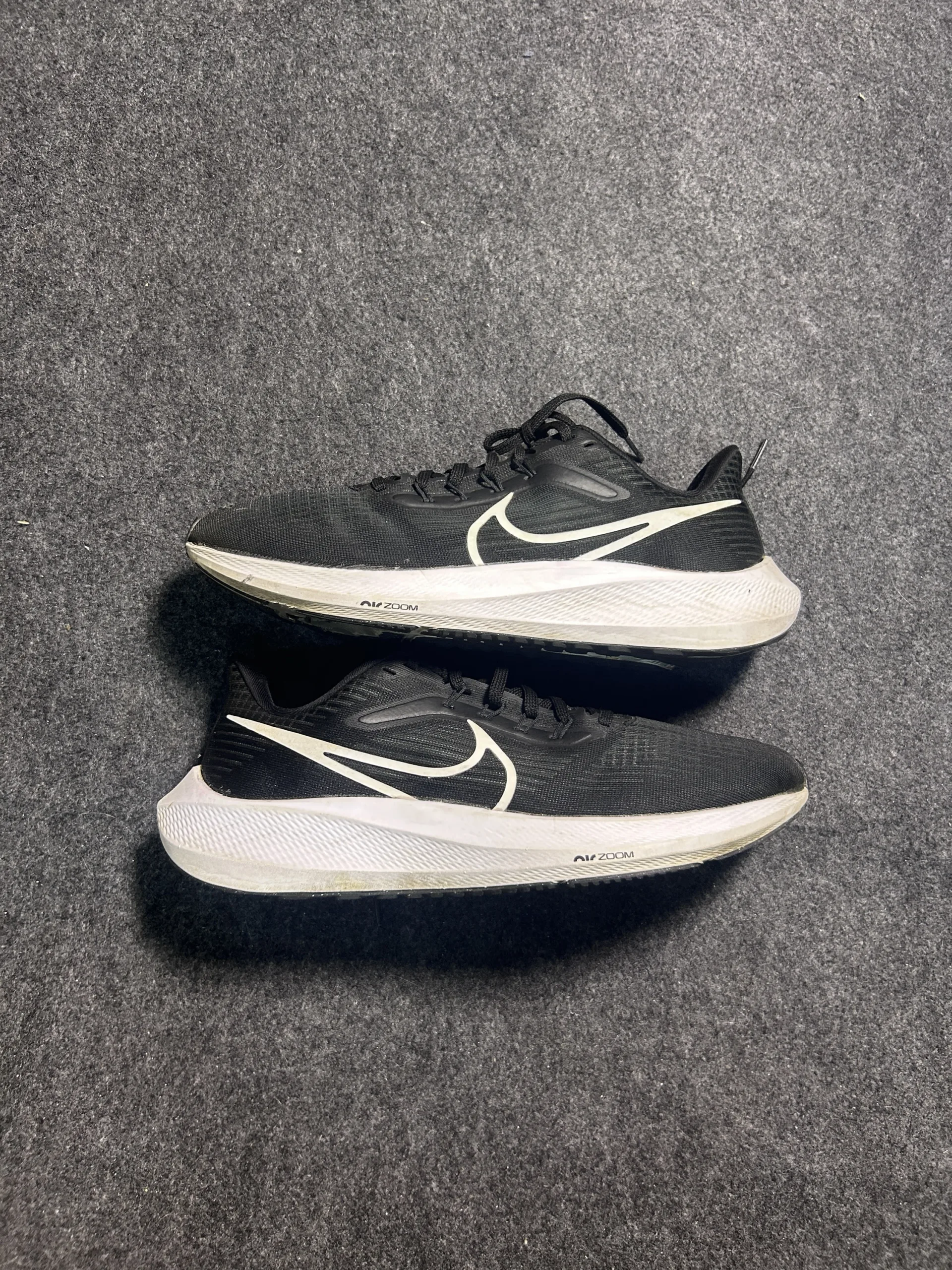 Nike Air Zoom Pegasus 39 Running Shoes Black White | UK 8 | Lightweight Performance Trainers