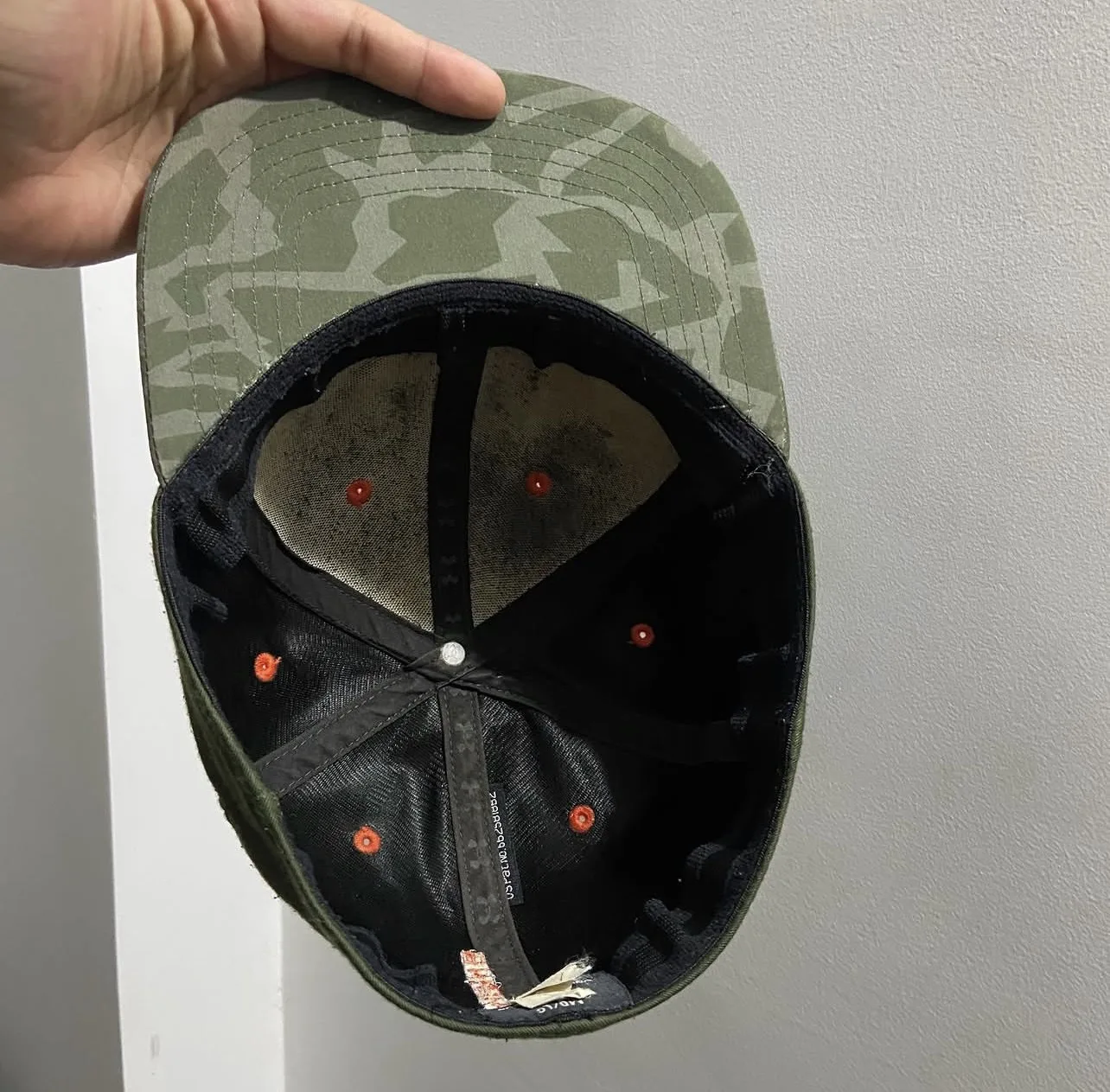 Under Armour Camo Snapback Cap Olive Green & Orange Logo | M/L
