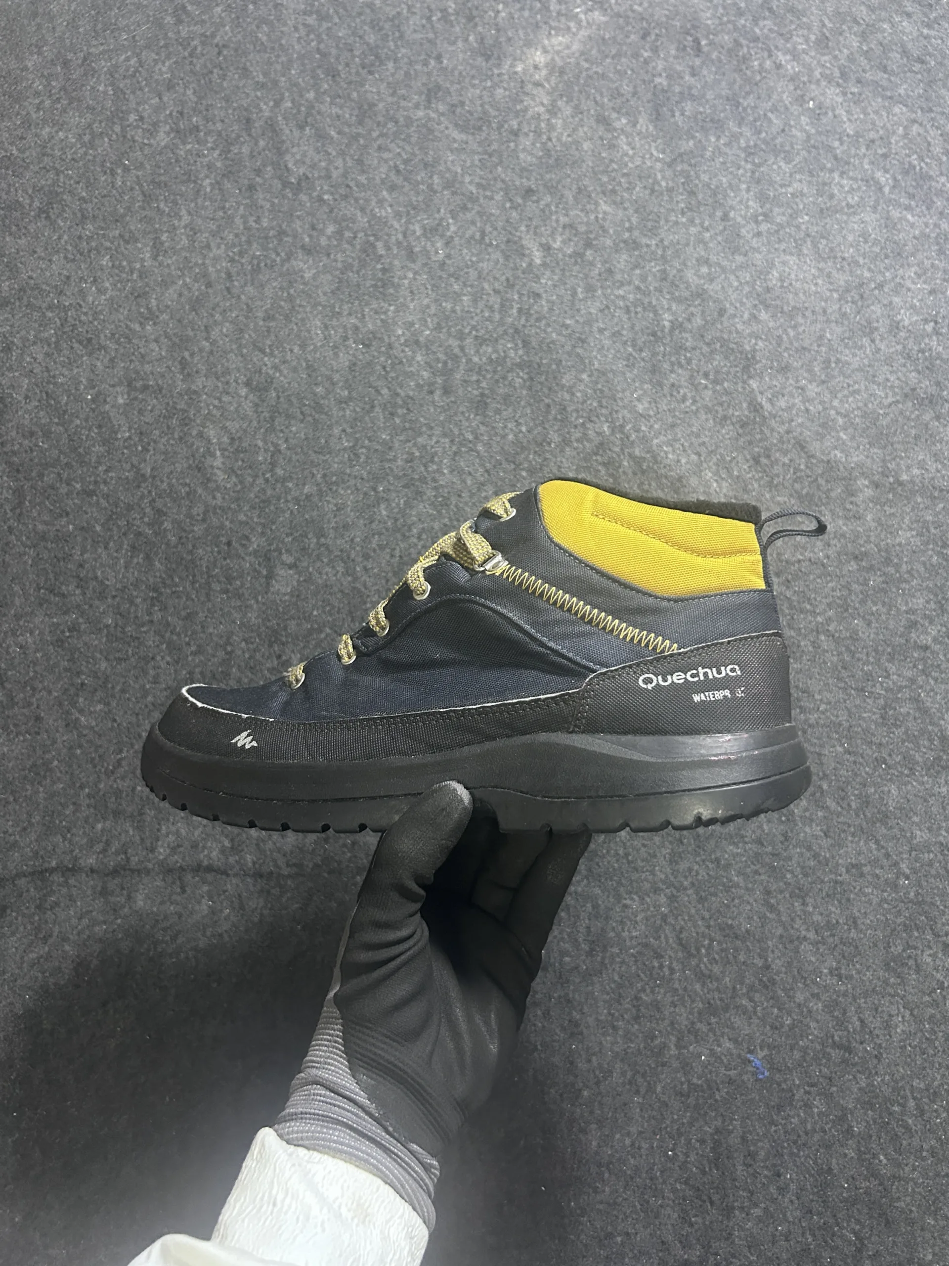 Quechua SH100 Warm Mid Waterproof Hiking Boots Navy & Mustard Men’s UK 10.5