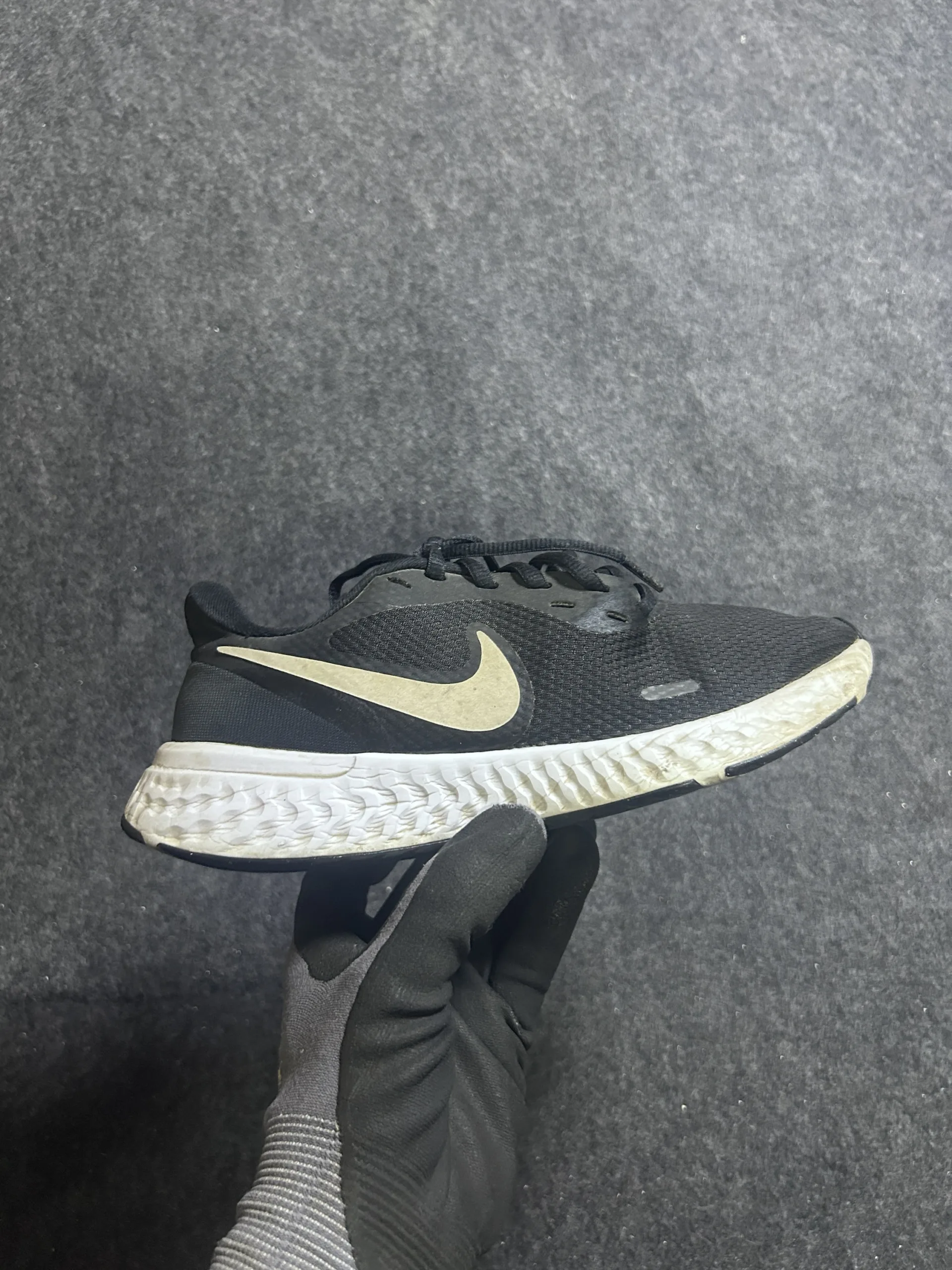 Nike Revolution 5 Black Running Shoes UK 4 | Lightweight Sports & Walking Sneakers