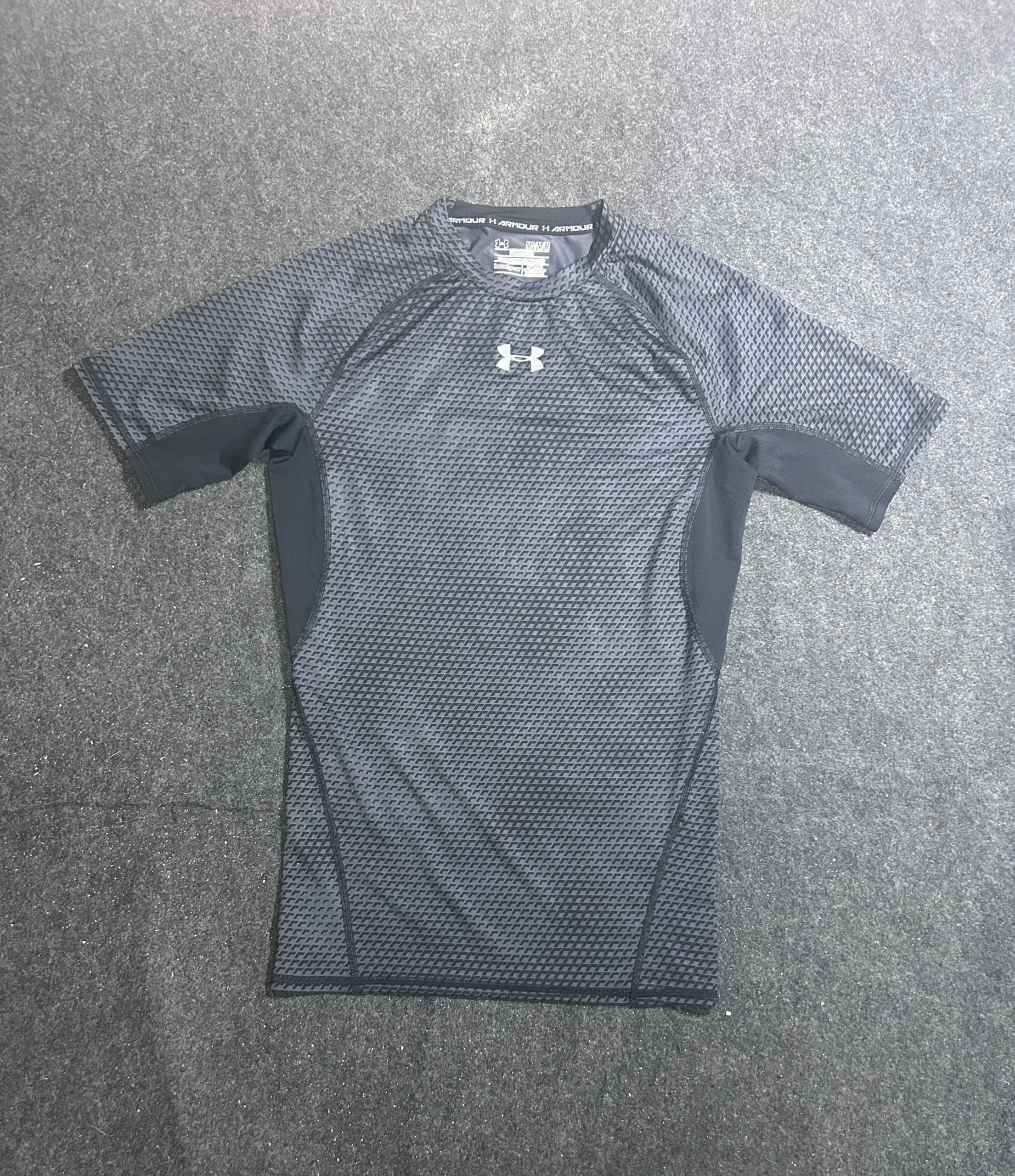 Under Armour HeatGear Compression T-Shirt Black | Men’s Gym & Running Base Layer M