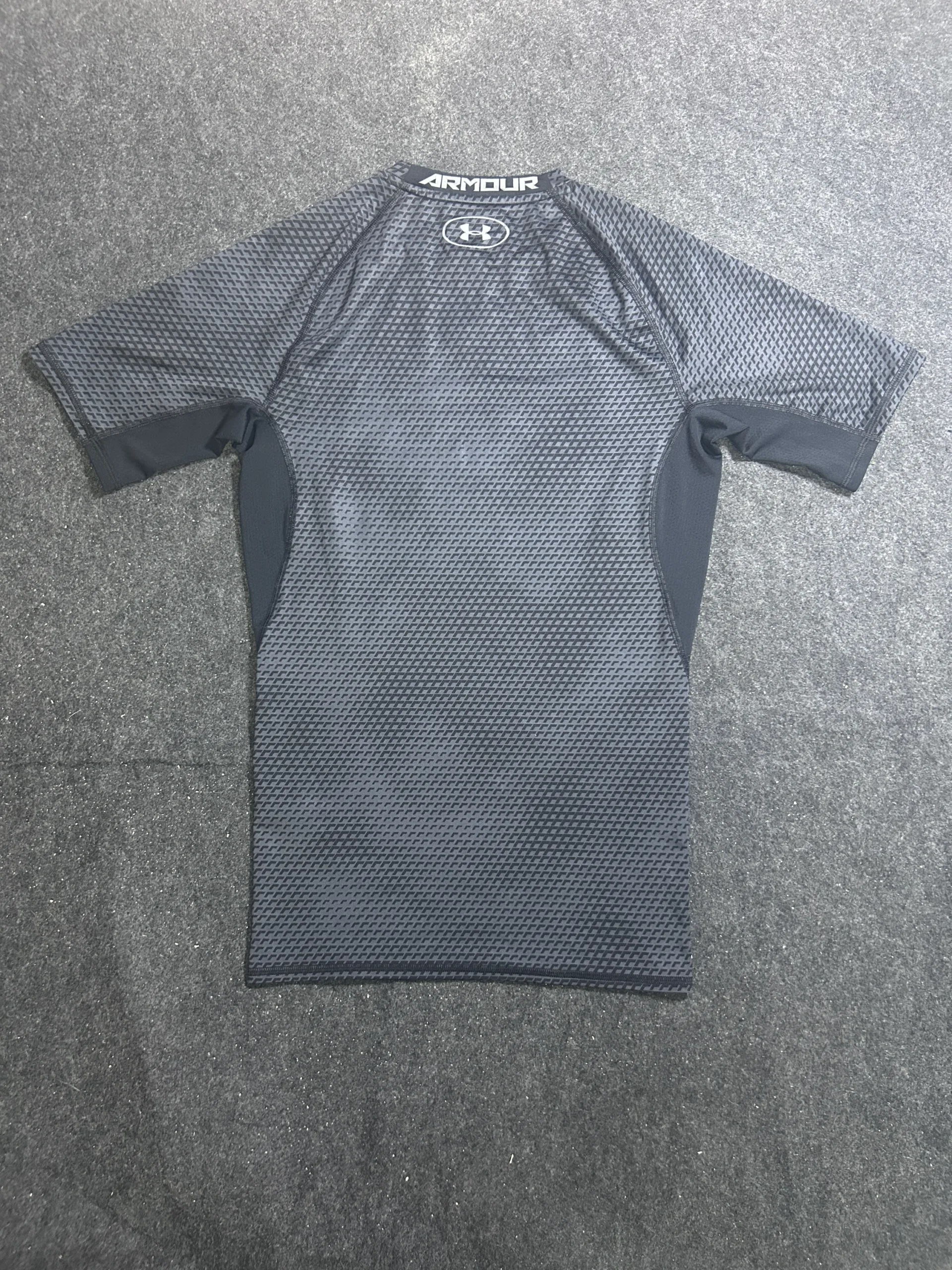 Under Armour HeatGear Compression T-Shirt Black | Men’s Gym & Running Base Layer M