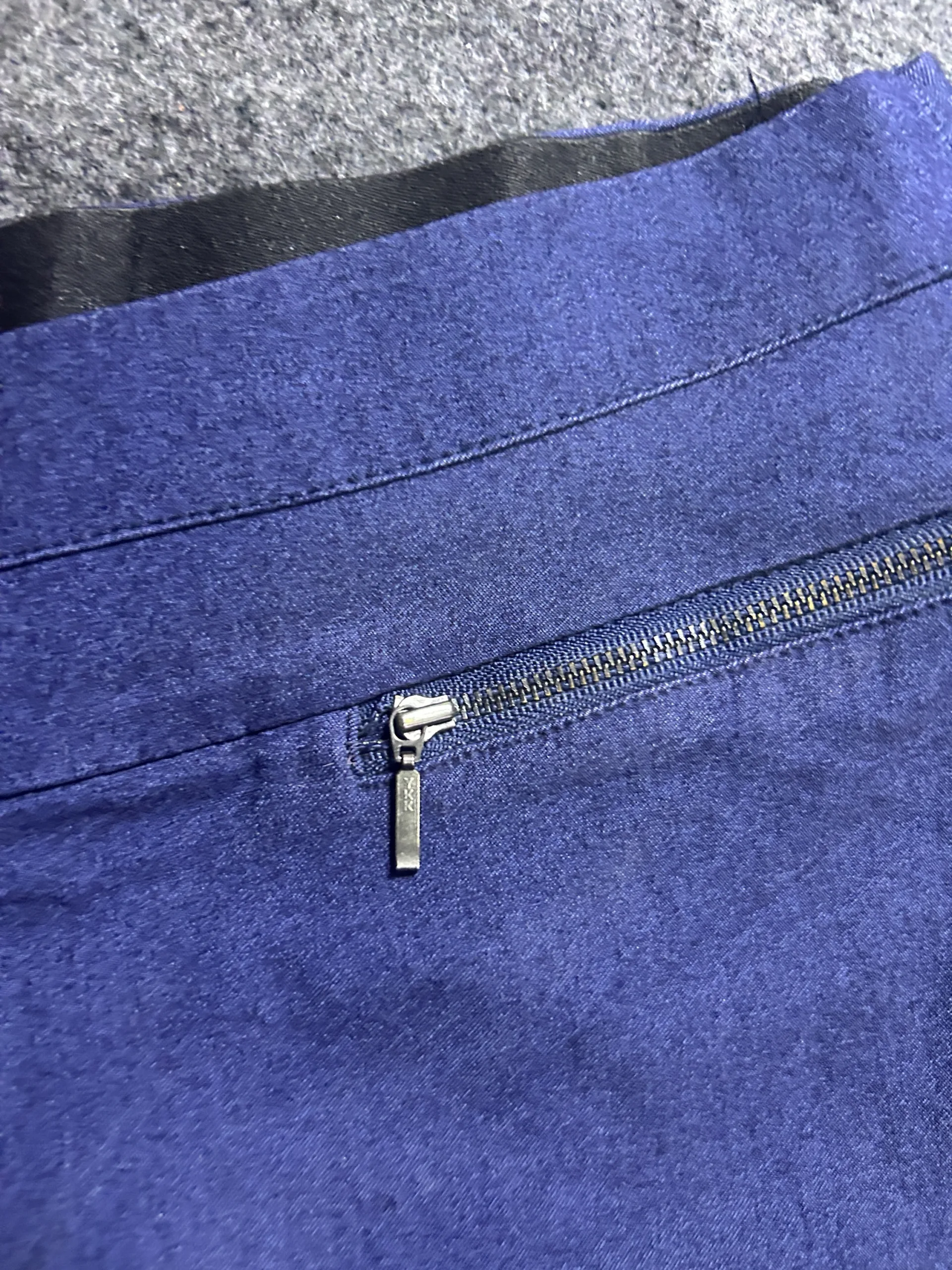 Women’s Navy Blue Body Fit Stretch Trousers – Slim Fit Casual Pants with Zip Pockets