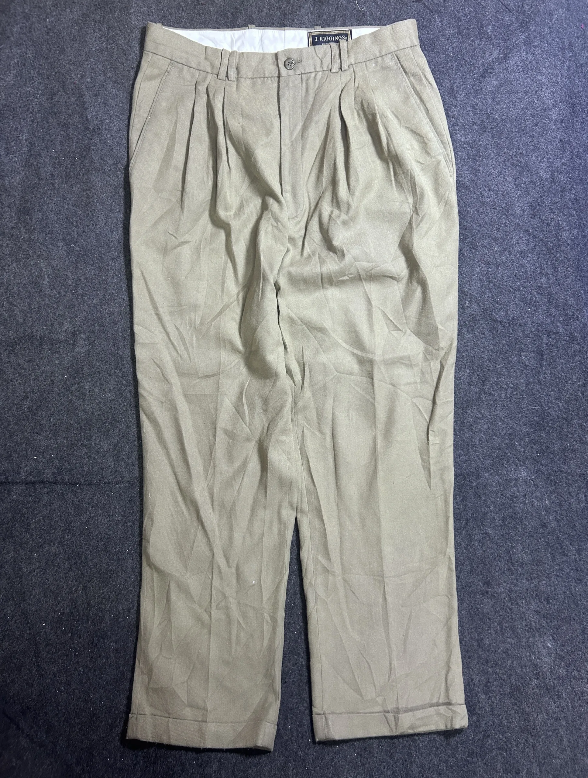 J. Riggings Men’s Khaki Pleated Trousers – Classic Straight Fit Pants | W32