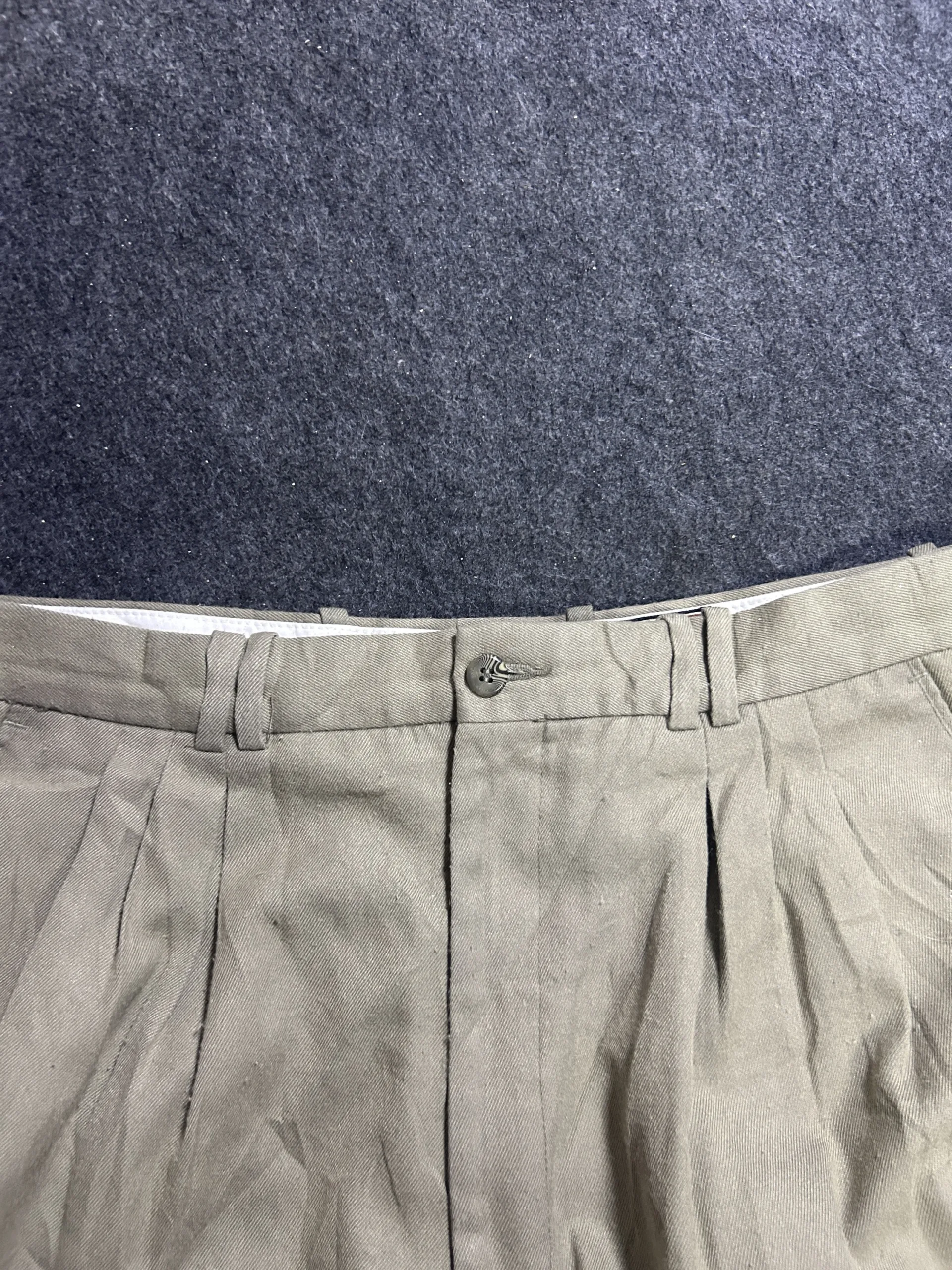 J. Riggings Men’s Khaki Pleated Trousers – Classic Straight Fit Pants | W32