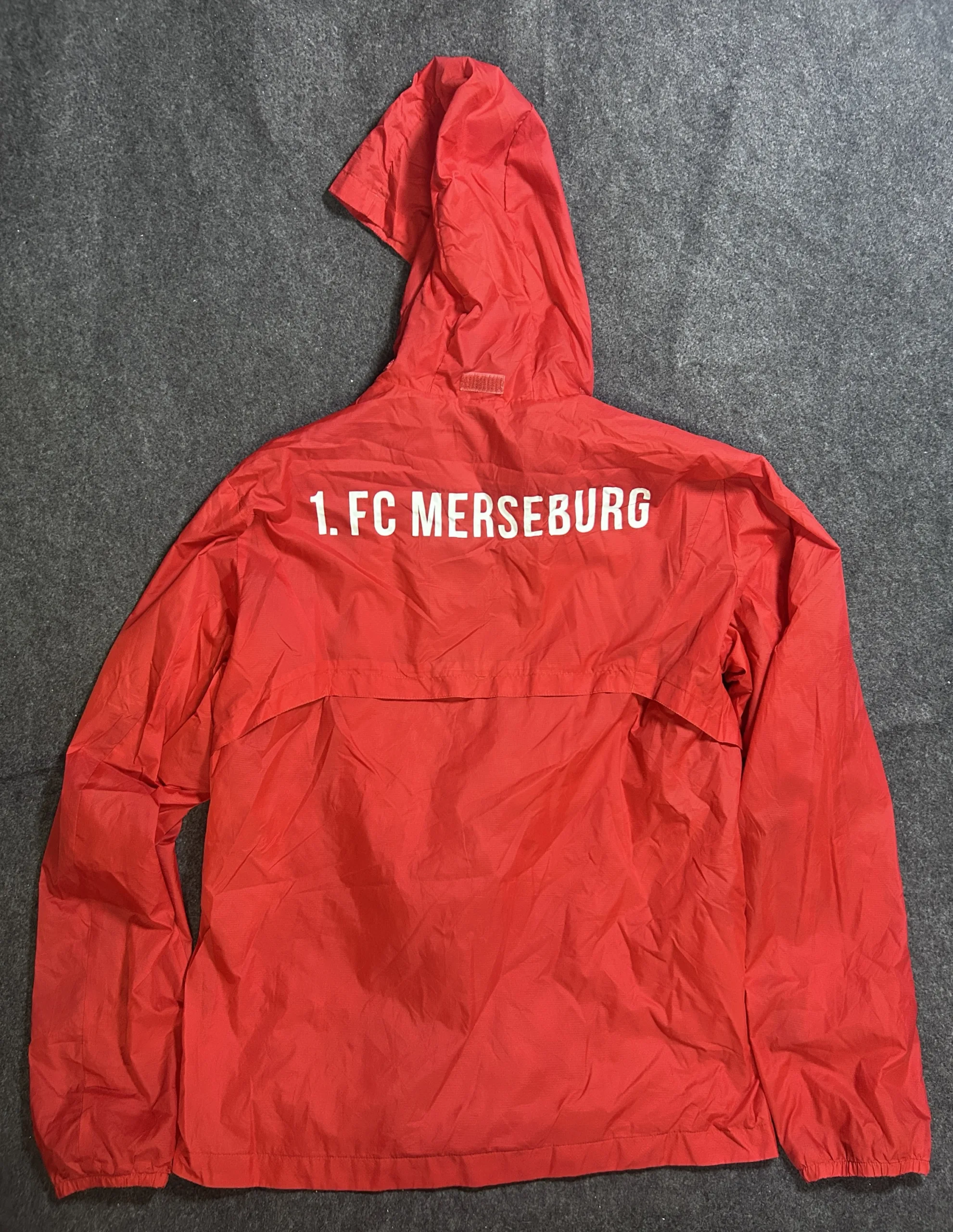 Puma Red Hooded Waterproof Football Training Jacket 1FC Merseburg L