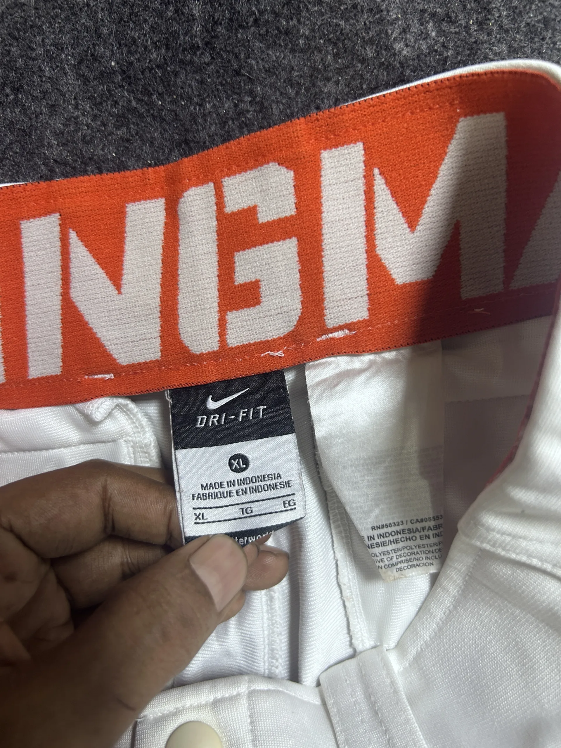 Nike Dri-FIT Shorts White | Athletic Performance | M