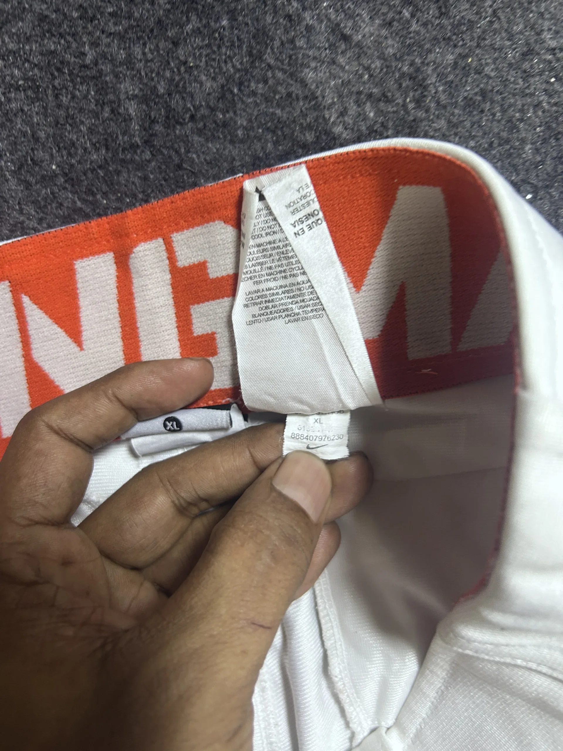 Nike Dri-FIT Shorts White | Athletic Performance | M