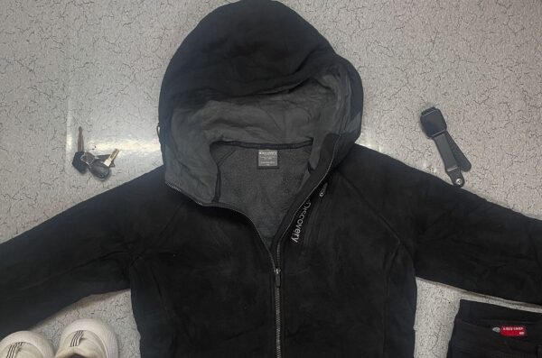 Discovery Hoodie Black Fleece Winter Jacket Size M