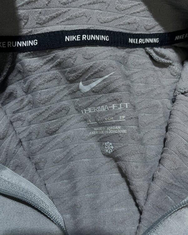 NIKE THERMA FIT BEIJING OLYMPICS 2022 HALF SLEEVE TSHIRT SIZE M - Image 7