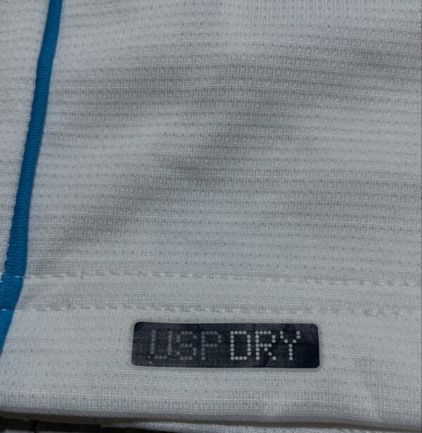 PUMA HALF ZIP UP TSHIRT SIZE L WHITE - Image 3