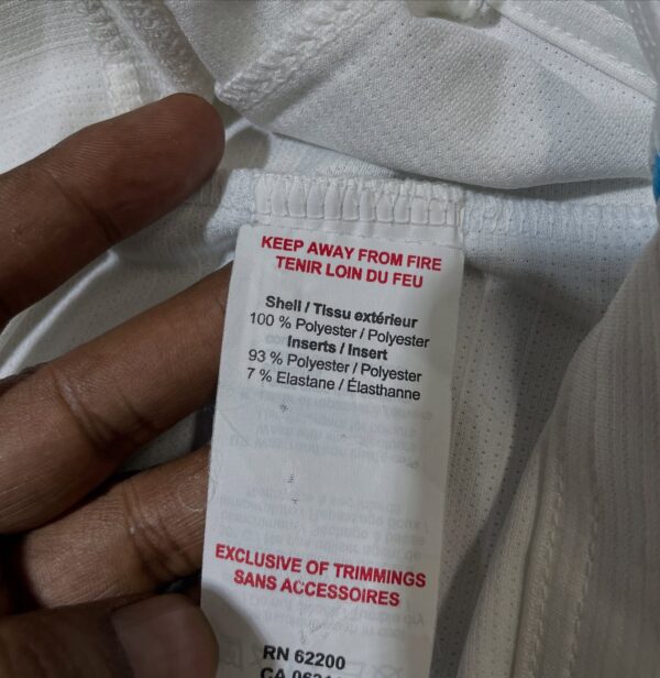 PUMA HALF ZIP UP TSHIRT SIZE L WHITE - Image 5