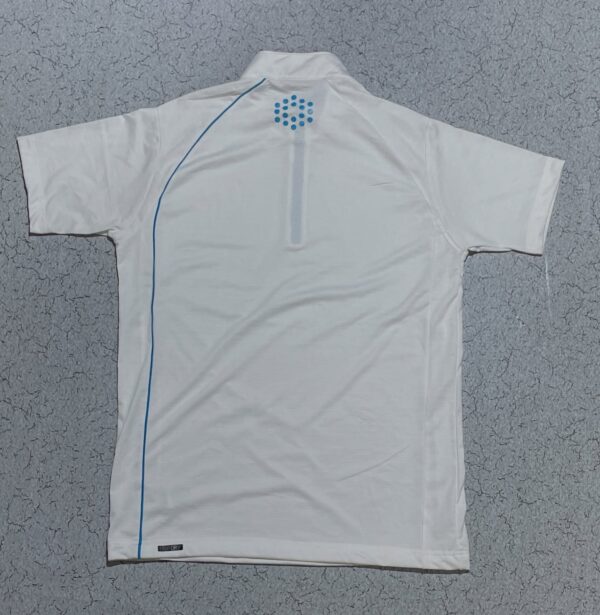 PUMA HALF ZIP UP TSHIRT SIZE L WHITE - Image 4