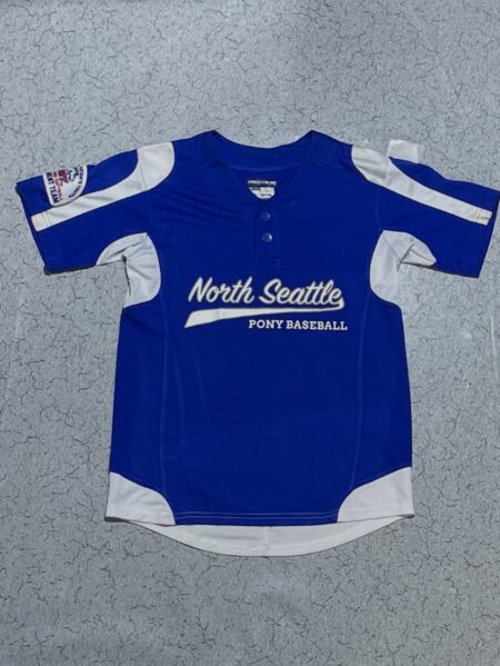 Baseball jersey size S condition like new

Chest 36
Length 34

#thriftstoreindia...