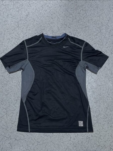 Nik* Pro combat half sleeve tshirt for gym or sports activities size XS conditio...