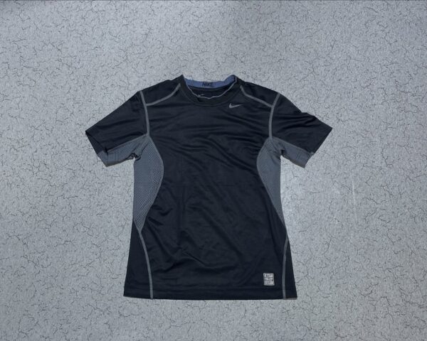 Nik* Pro combat half sleeve tshirt for gym or sports activities size XS conditio...