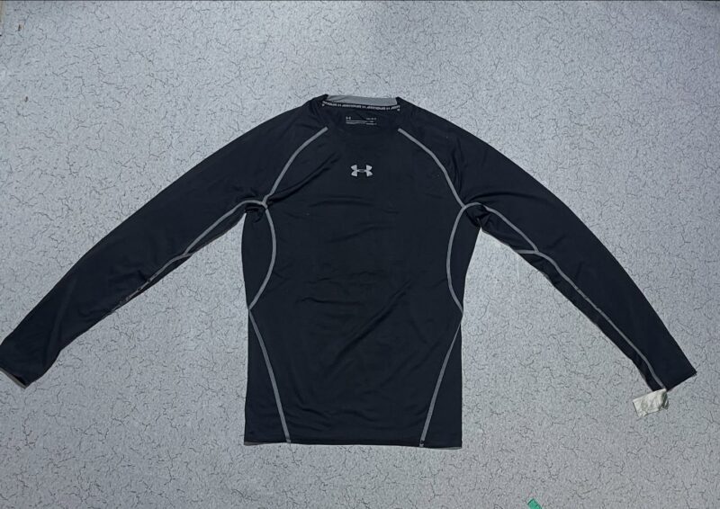 SOLD OUT 

UA heatgear body fit for gym or sports, size M

#thriftstoreindia #th...