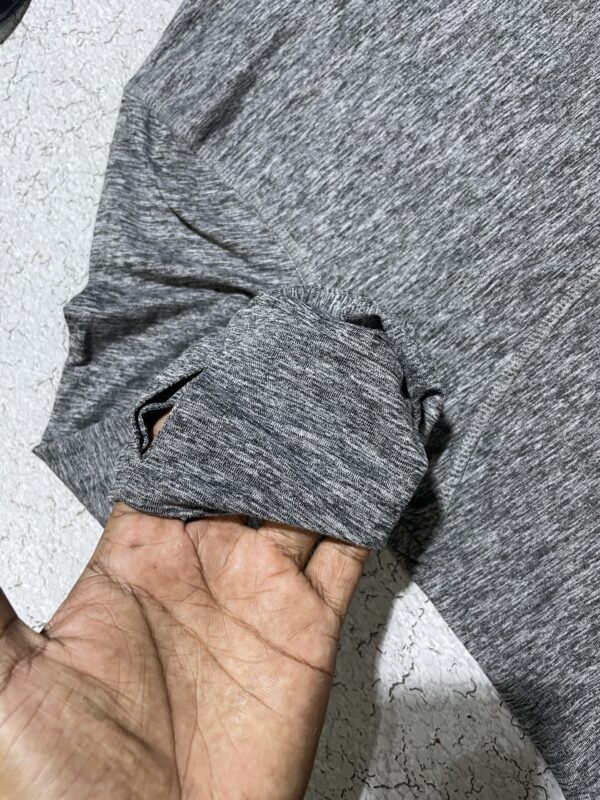 Sketchers full sleeve tshirt for women -L - Image 7