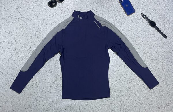UNDER ARMOUR COMPRESSION TSHIRT FULL SLEEVE SIZE S