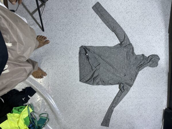 The north face hoodie full sleeve size L - Image 8