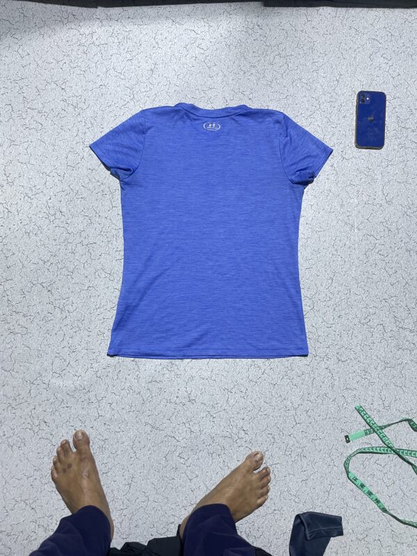 Under armour half tee size S - Image 7