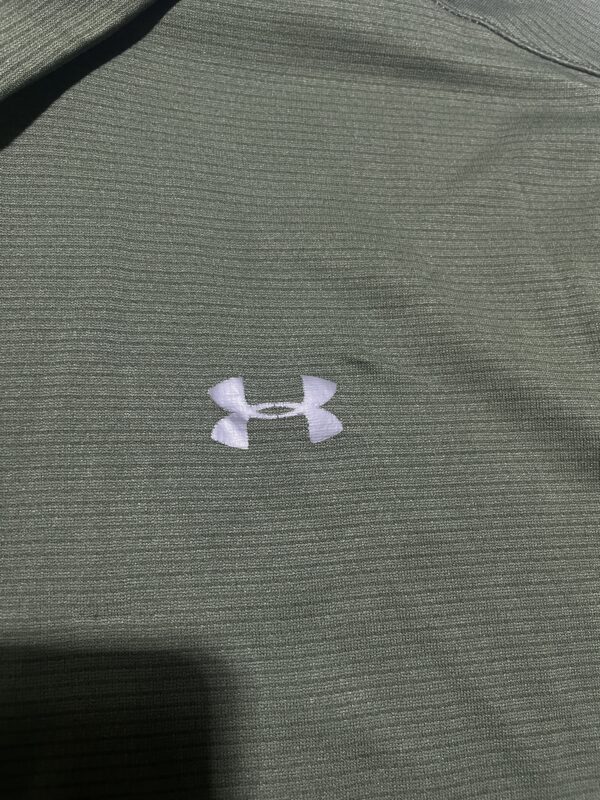 Under armour half zip up tshirt L - Image 2