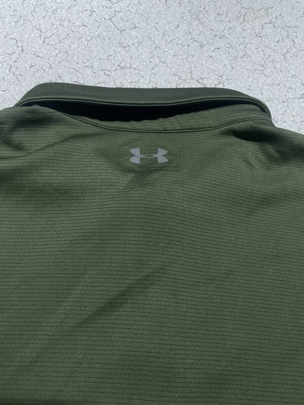 Under armour half zip up tshirt L - Image 4