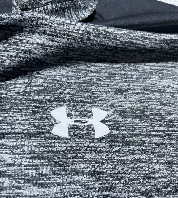 Under Armour hoodie full sleeve Tshirt size XL - Image 5