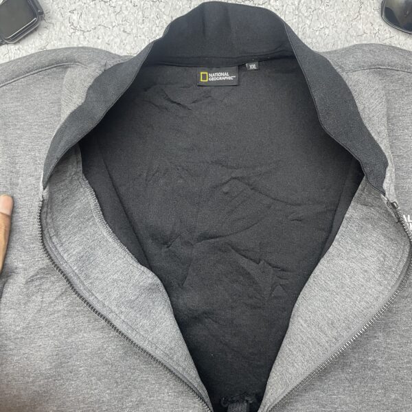 NATIONAL GEOGRAPHIC WINTER JACKET SIZE L - Image 4
