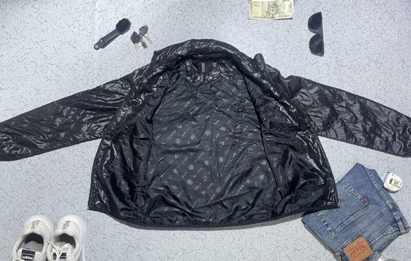 KOREAN PUFFER BLACK JACKET SIZE S - Image 4