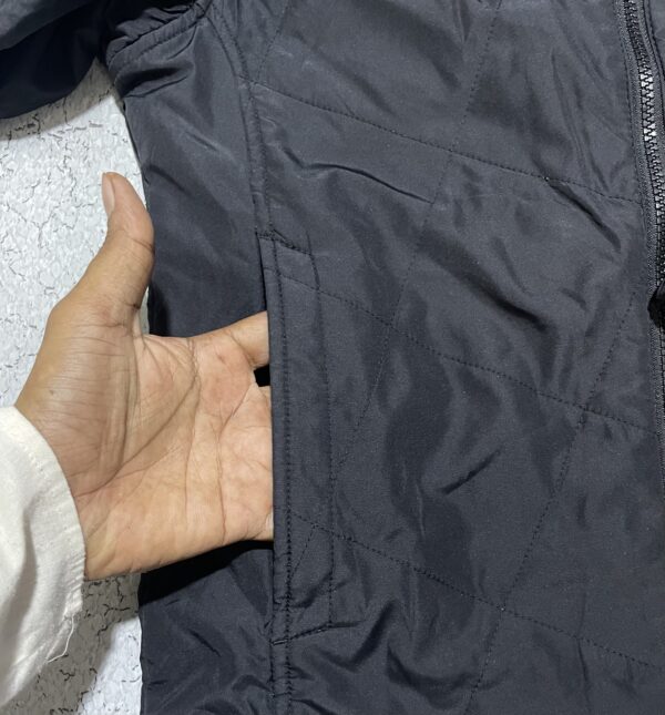 The North Face Winter Jacket L - Image 6