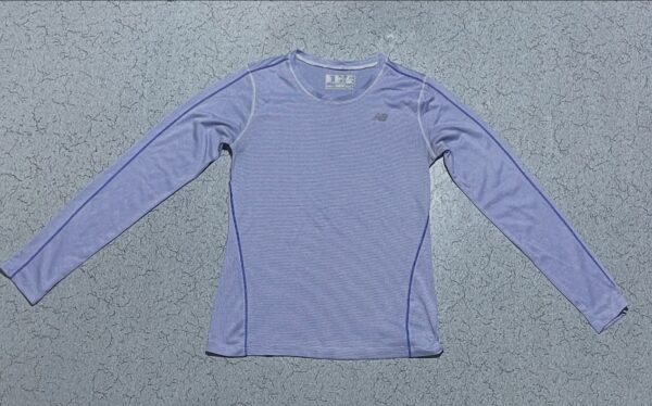 NB full sleeve Tshirt for gym or sports size XS

Chest 30
Length 22

Condition l...