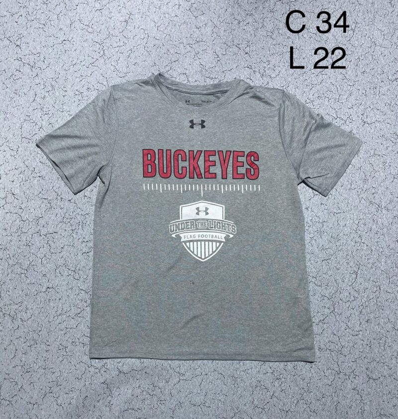 UA TEE for summer activities size S

Price 550/- 

#thriftindiastore...