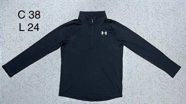 SOLD OUT  

UA half zip up lite weight tshirt for sports wear body fit size M

C...