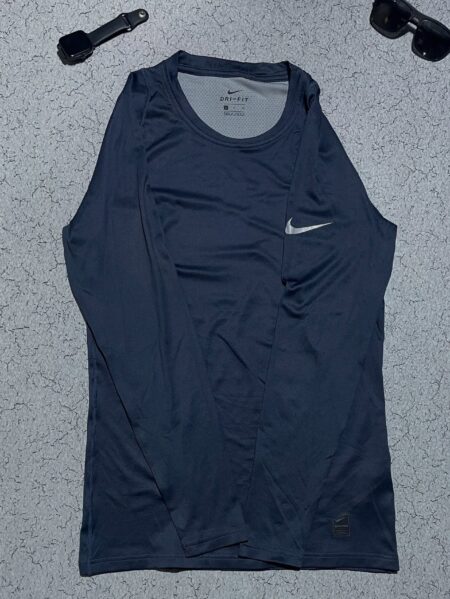 Nik* pro compression full sleeve  Tshirt size M 

Chest 38 to 44 strechy 
Length...