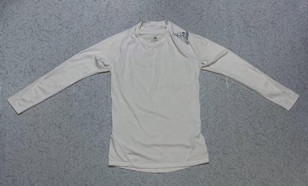 Adi*** Alpha skin compression size M to L Chest

Chest 32 to 42
Length 26
Condit...