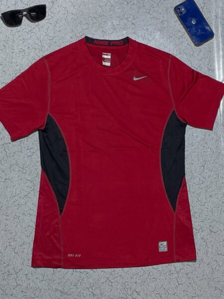 Nik** pro size M condition 98%

Chest 38
Length 25

Price 750

#thriftstoreindia...
