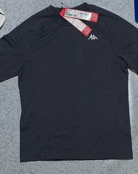 Kappa compression new with tag size S To L 

Chest 34 to 42
Length 24

Price 800...