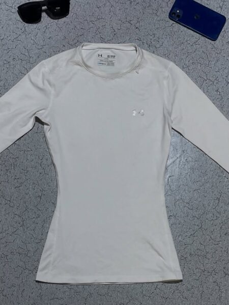 Core compression size XS condition like new

Chest 28 to 34
Length 25

Price 950...