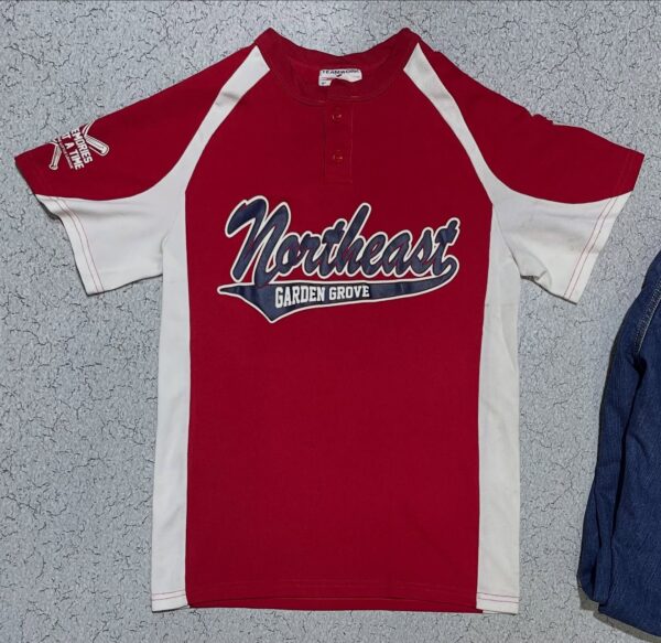 SOLD OUT stop  

Baseball jersey size M condition 99%

#thriftstoreindia #indiat...