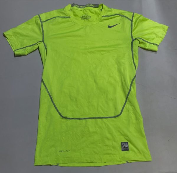 SOLD via pre book

Nike compression size S stretchy 

Chest 30 to 38 body fit

L...